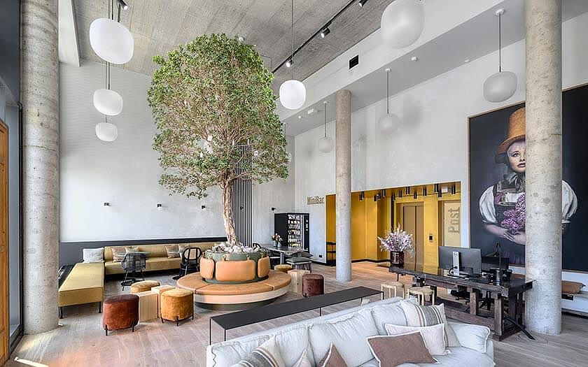 Lobby des Green City Tower